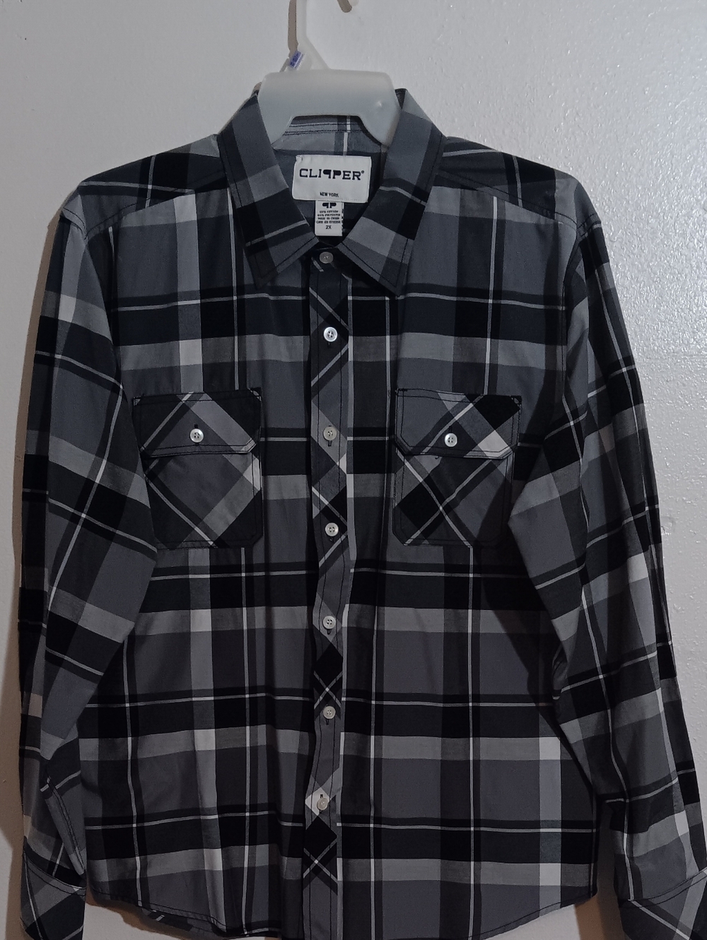 Men's Black & Gray Plaid Button-Up Shirt
